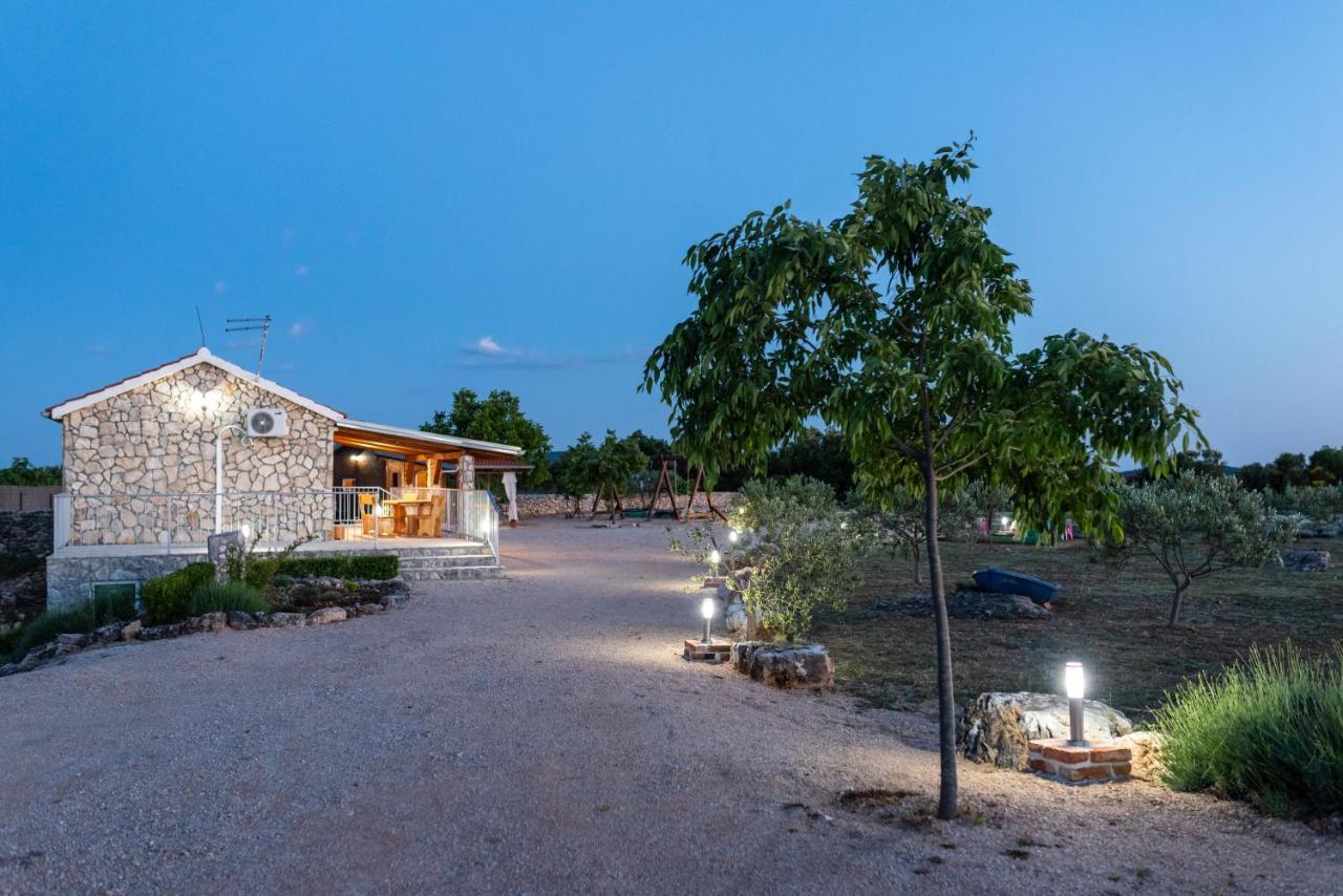 Holiday Home Juli With Jacuzzi Šibenik Exterior foto